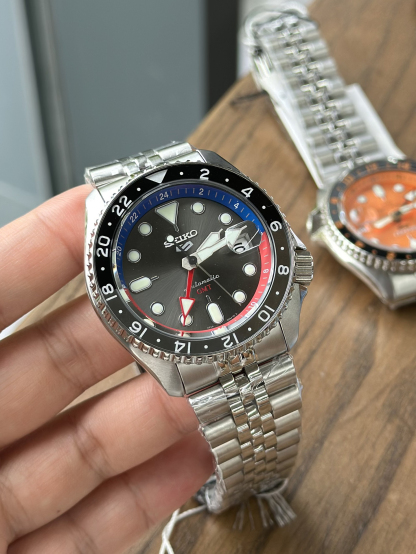 セイコー［Seiko］スポーツ SKX 自動巻き 40mm メンズウォッチ