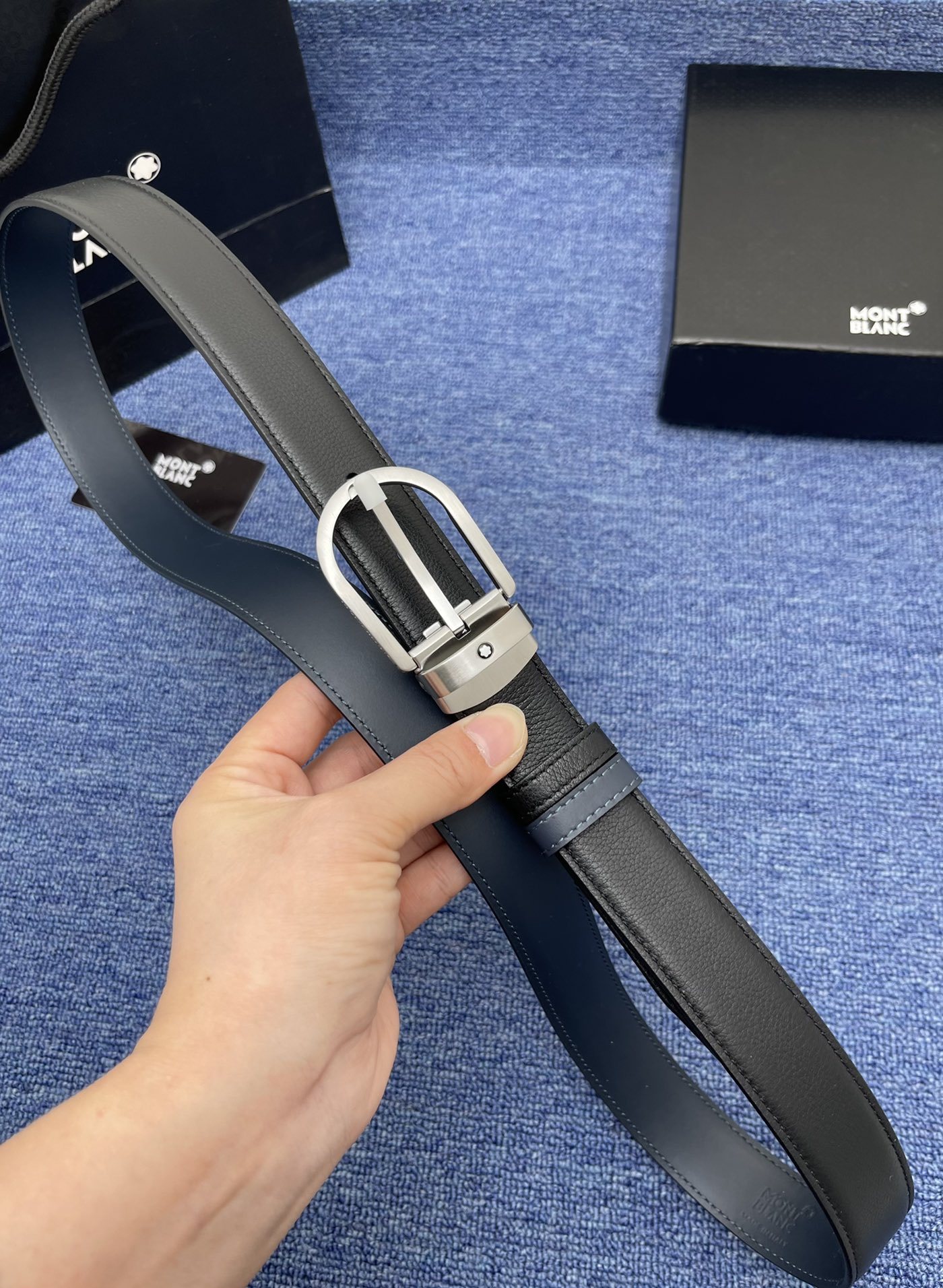 モンブラン「Montblanc」 クラシックコレクション ヘッドレザー ブラスバックル ベルト100cm