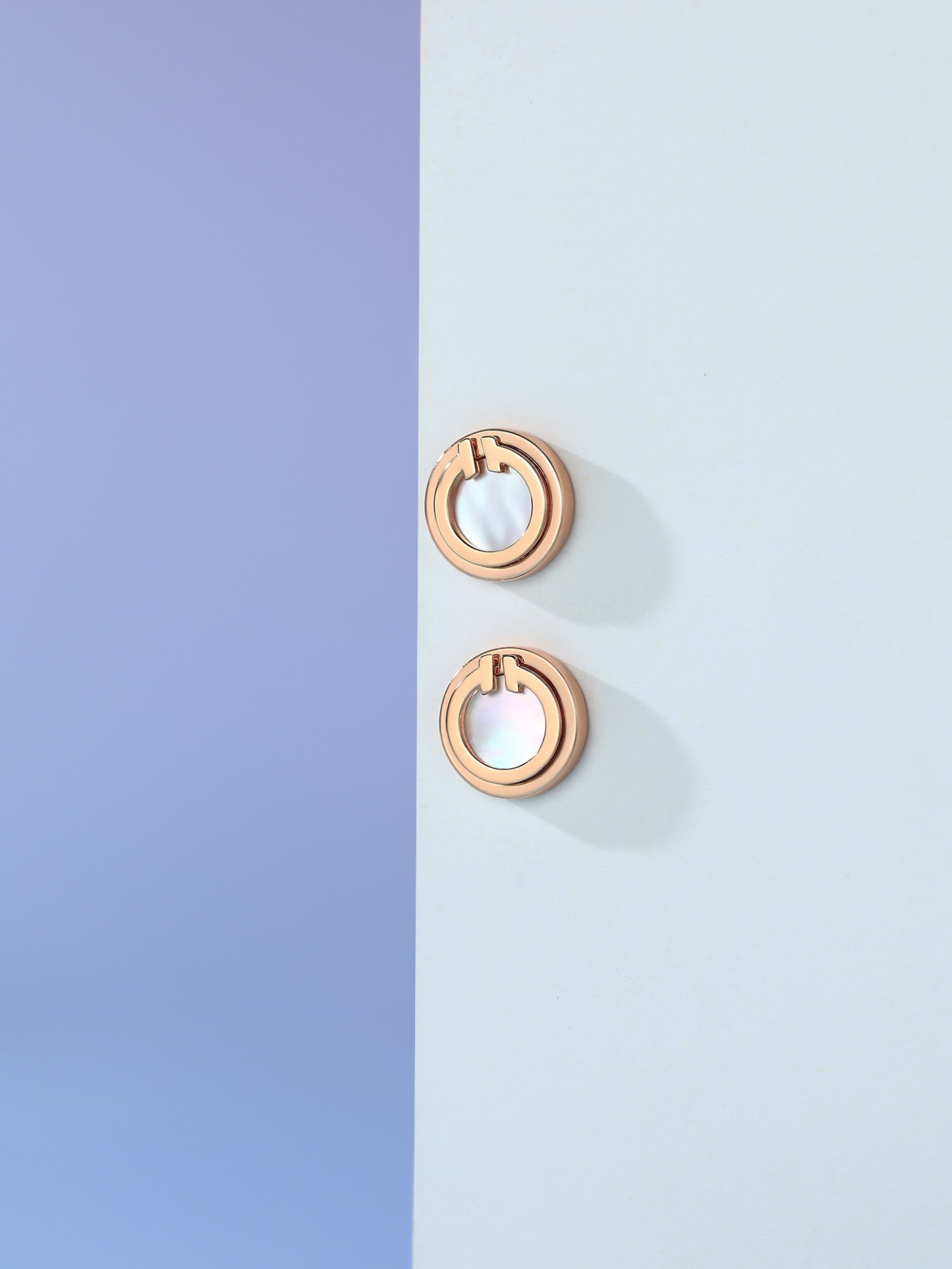 ティファニー「Tiffany & Co.」T ダイヤモンドサークルスタッドピアス