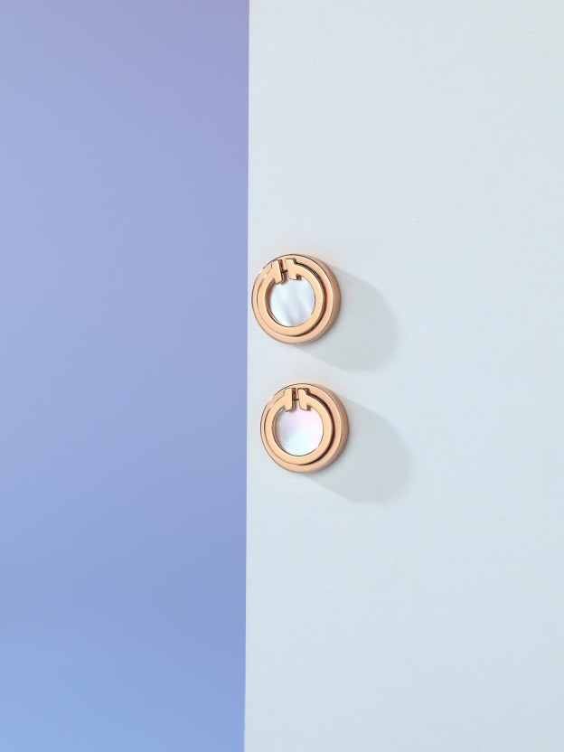 ティファニー「Tiffany & Co.」T ダイヤモンドサークルスタッドピアス