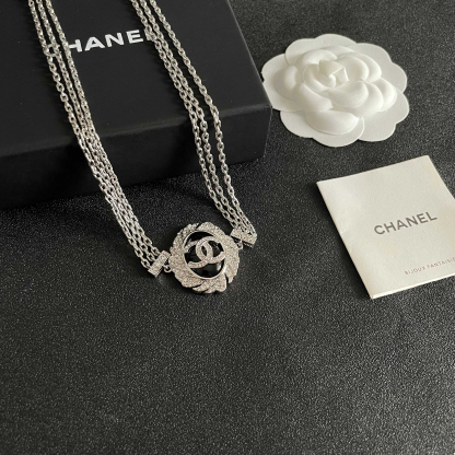 シャネル「Chanel」ダブルCダイヤモンドネックレス