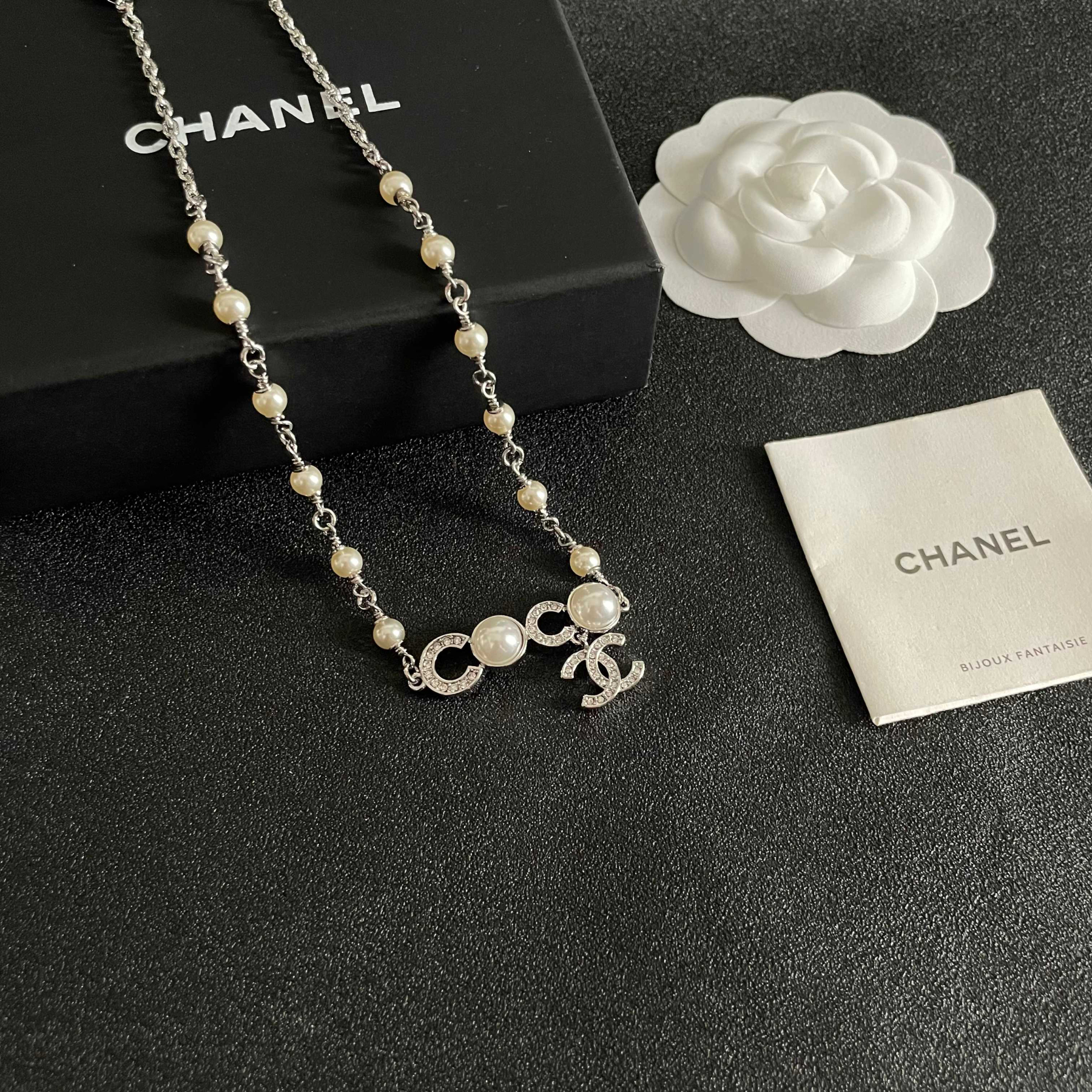 シャネル「Chanel」パールCOCOネックレス