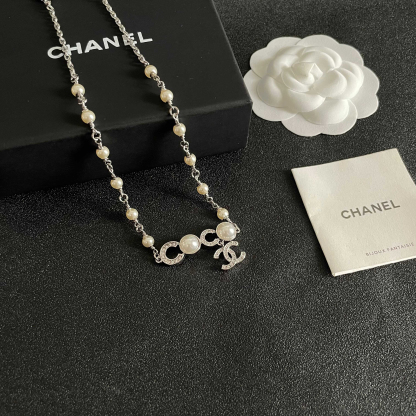 シャネル「Chanel」パールCOCOネックレス