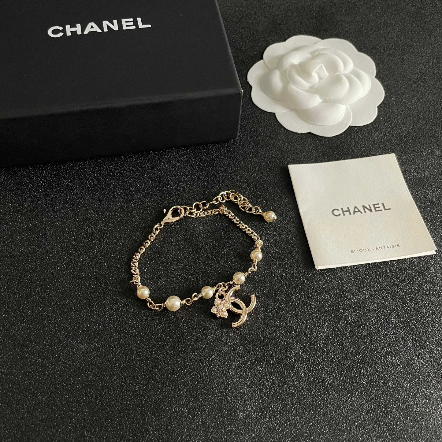 シャネル「Chanel」パール＆ダブルCブレスレット ブレスレット