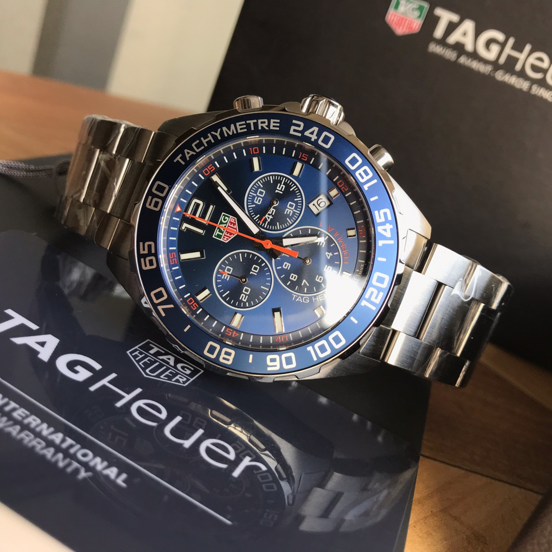 タグ・ホイヤー「TAG Heuer」F1シリーズ カレンダー クォーツ メンズウォッチ43mm