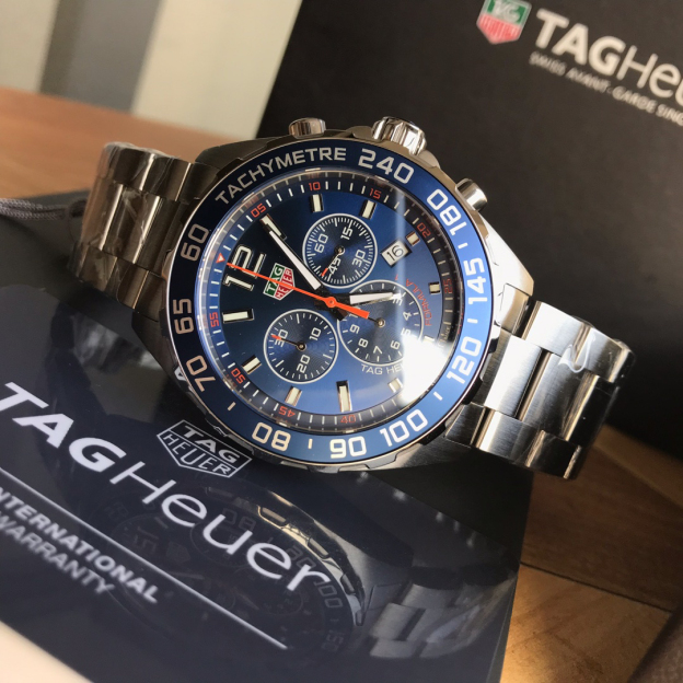 タグ・ホイヤー「TAG Heuer」F1シリーズ カレンダー クォーツ メンズウォッチ43mm