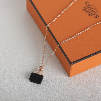 エルメス「Hermès」 Amulettes Constance ネックレス40cm