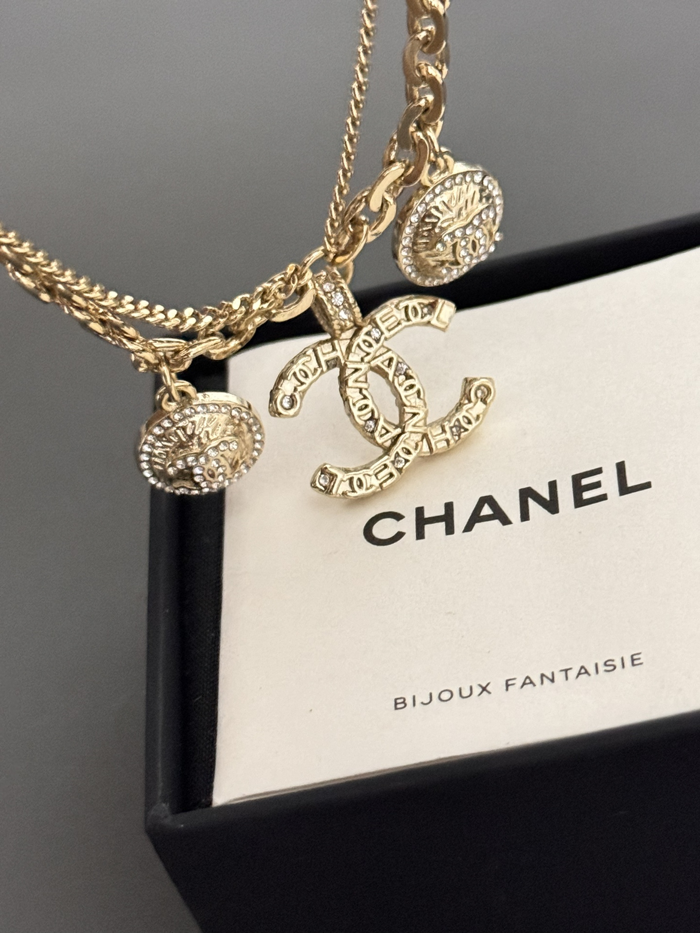 シャネル「Chanel」 レリーフ ダブルチェーン ブレスレット ブレスレット