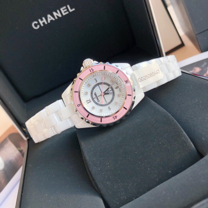 シャネル「Chanel」J12 キャリバー 33MM