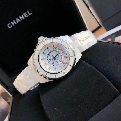 シャネル「Chanel」J12 キャリバー 33MM