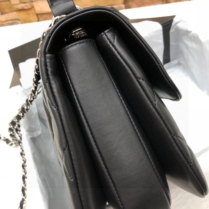 シャネル「Chanel」トップハンドル フラップ バッグ