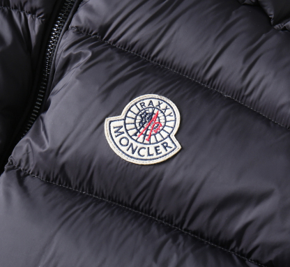 モンクレール「Moncler」秋冬 ダウンジャケット