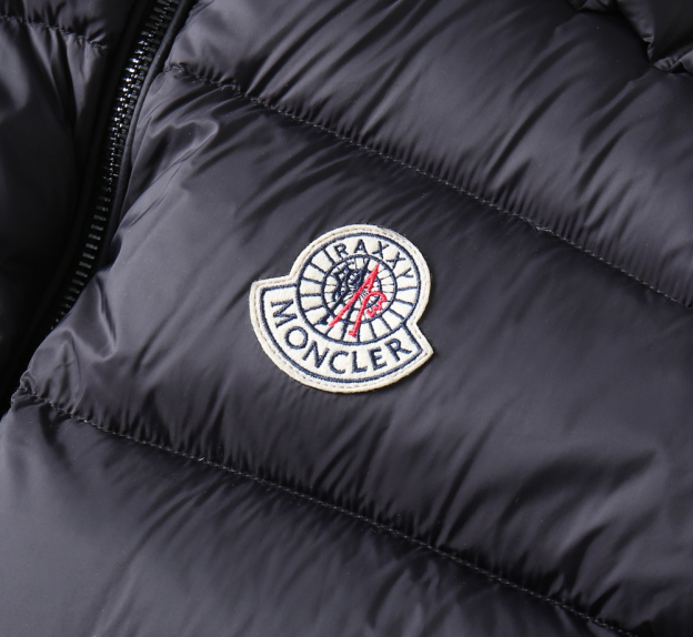 モンクレール「Moncler」秋冬 ダウンジャケット