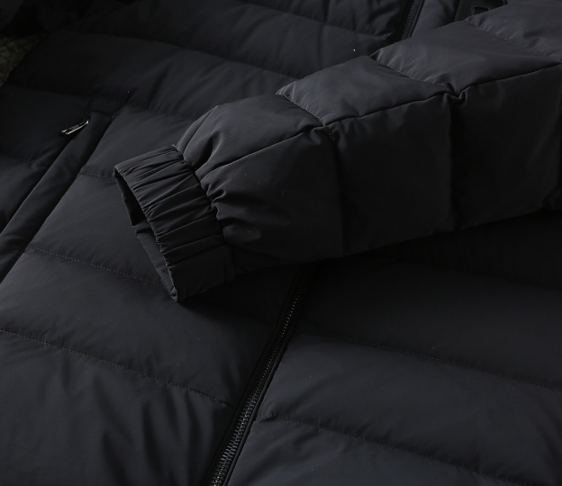 モンクレール「Moncler」秋冬 フード付きダウンジャケット