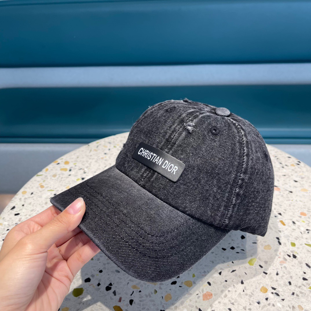 ディオール「Dior」2022 スプリングコレクション ベースボールキャップ
