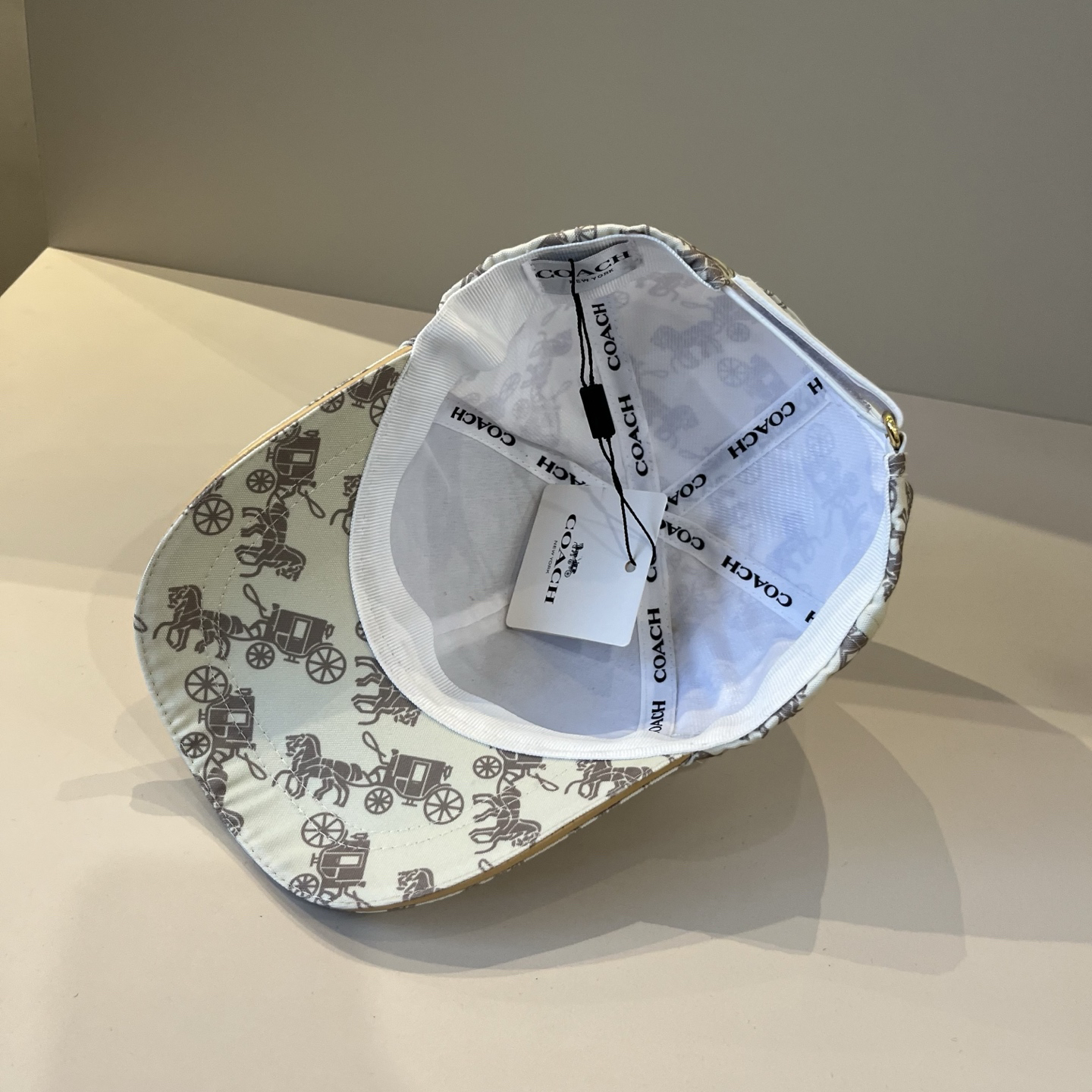 エルメス「Hermès」Classic ベースボールキャップ