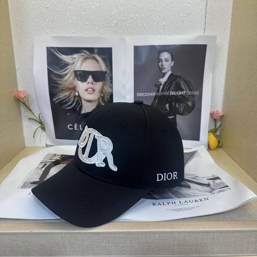 ディオール「Dior」2025 サマーコレクション ベースボールキャップ