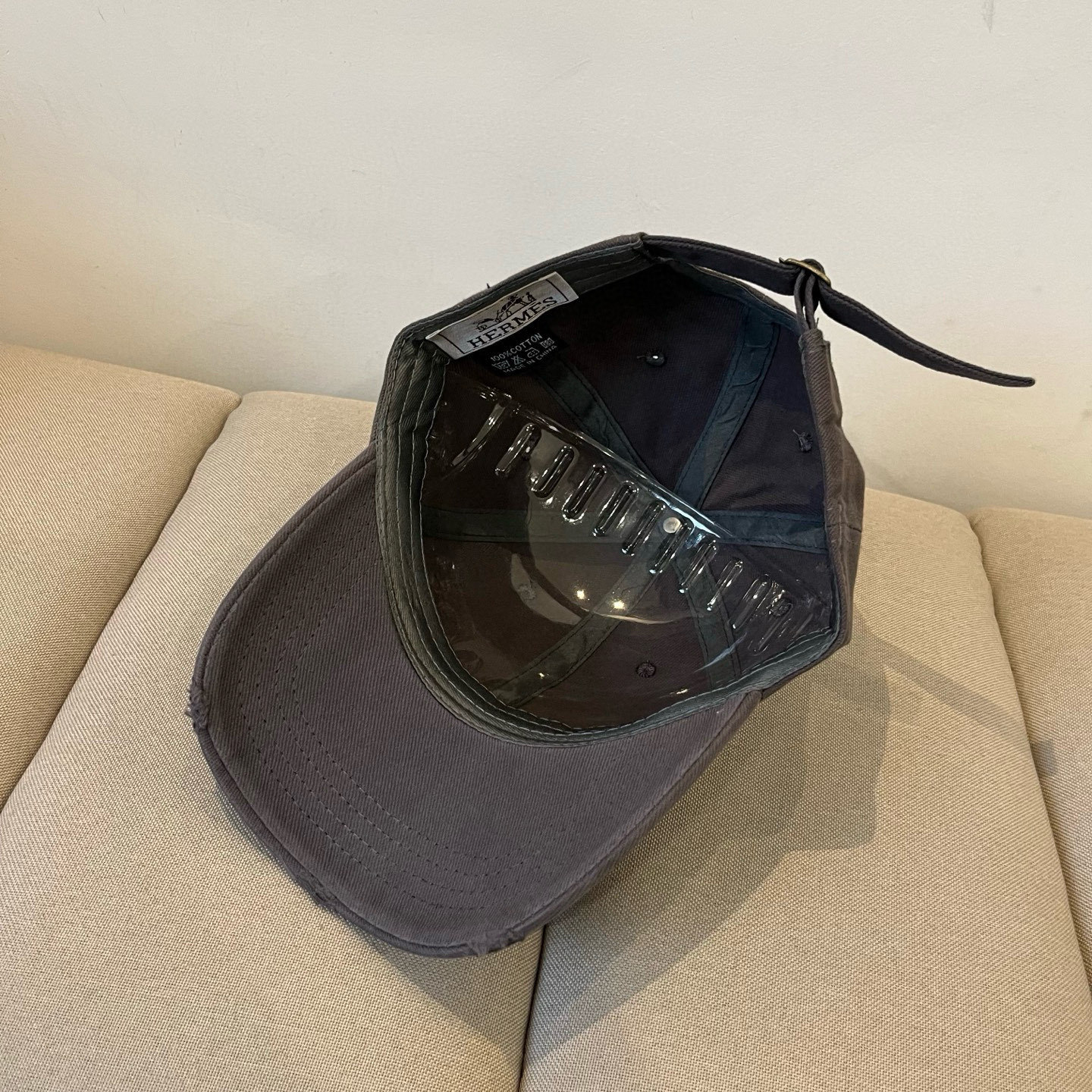 エルメス「Hermès」 2025 Classic ベースボールキャップ