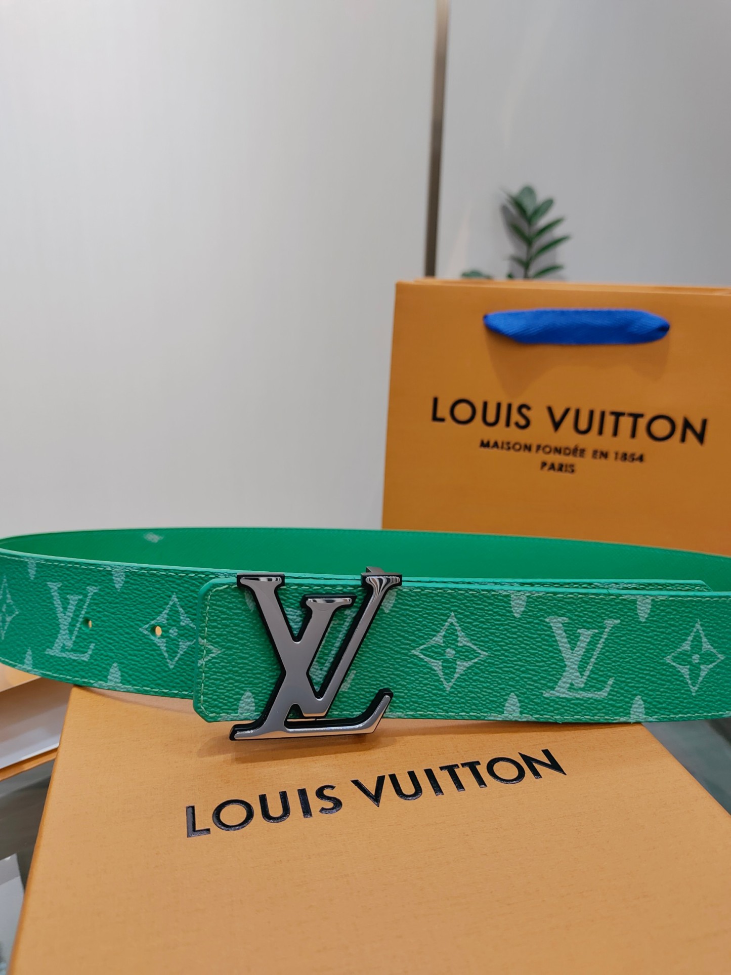 ルイ・ヴィトン「Louis Vuitton」DIMENSION モノグラム レザーベルト-ISETAN PRESTIGE CURATED