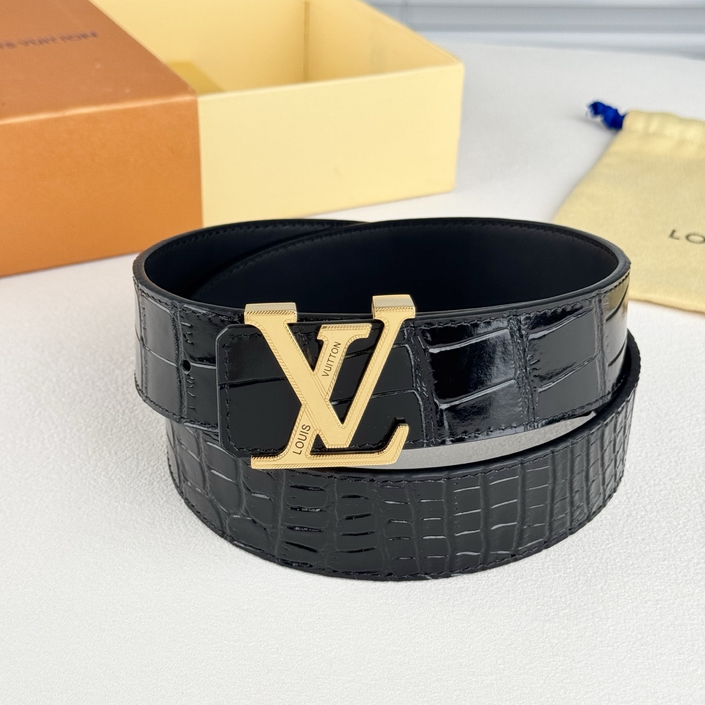 ルイ・ヴィトン「Louis Vuitton」DIMENSION 4.0 レザーベルト-ISETAN PRESTIGE CURATED