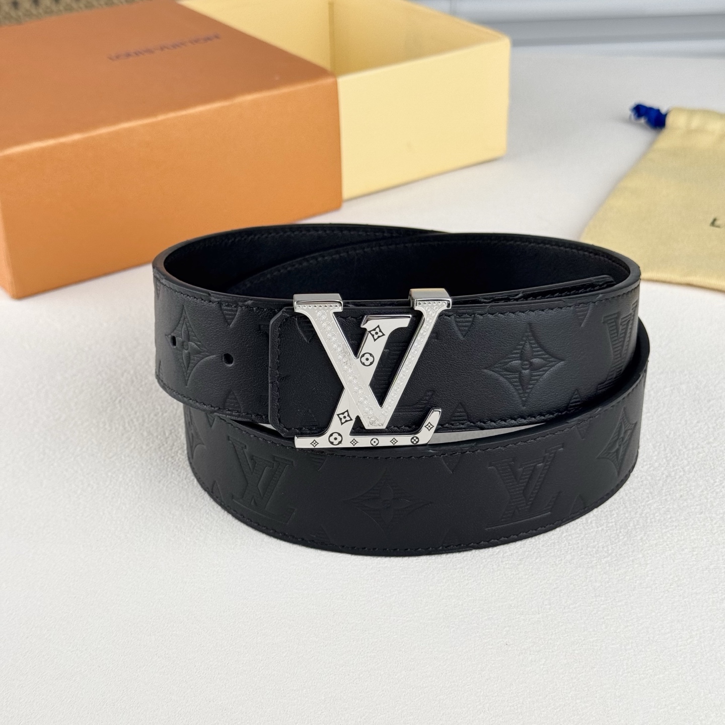 ルイ・ヴィトン「Louis Vuitton」DIMENSION 4.0 レザーベルト