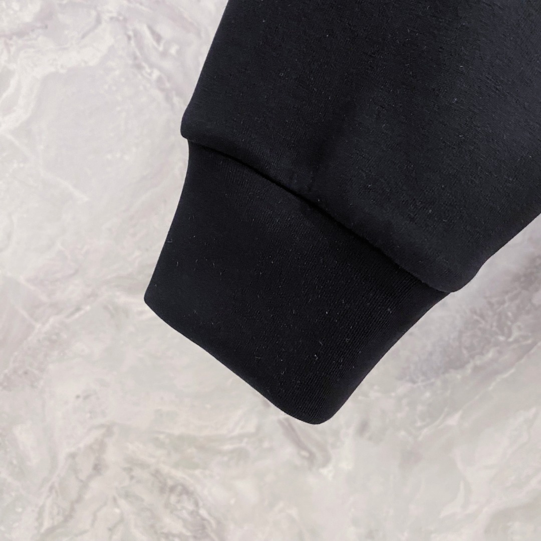 ルイ・ヴィトン「Louis Vuitton」スウェットシャツ