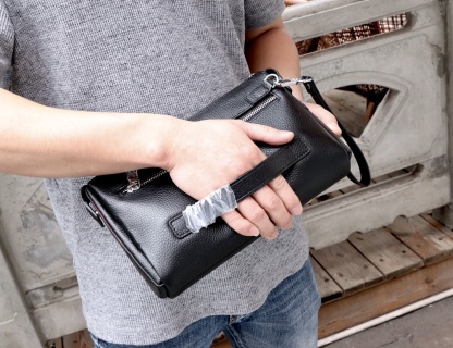 プラダ「Prada」フルレザー ロングウォレット