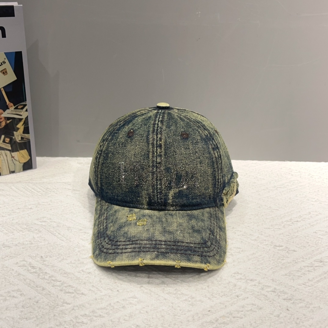 プラダ「Prada」 Re-Nylon Classic Baseball Cap