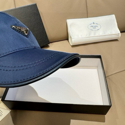 プラダ「Prada」Re-Nylon Baseball Cap