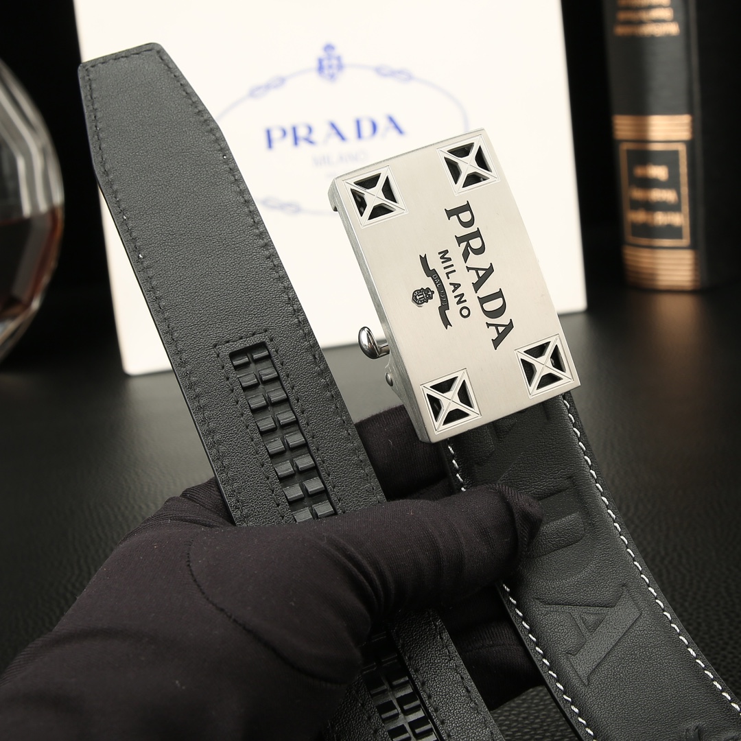 プラダ「Prada」メンズ オートマチック レザーベルト100CM