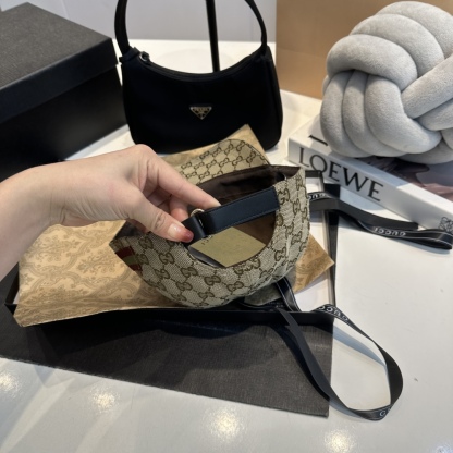 グッチ「Gucci」Lido GG Baseball Cap