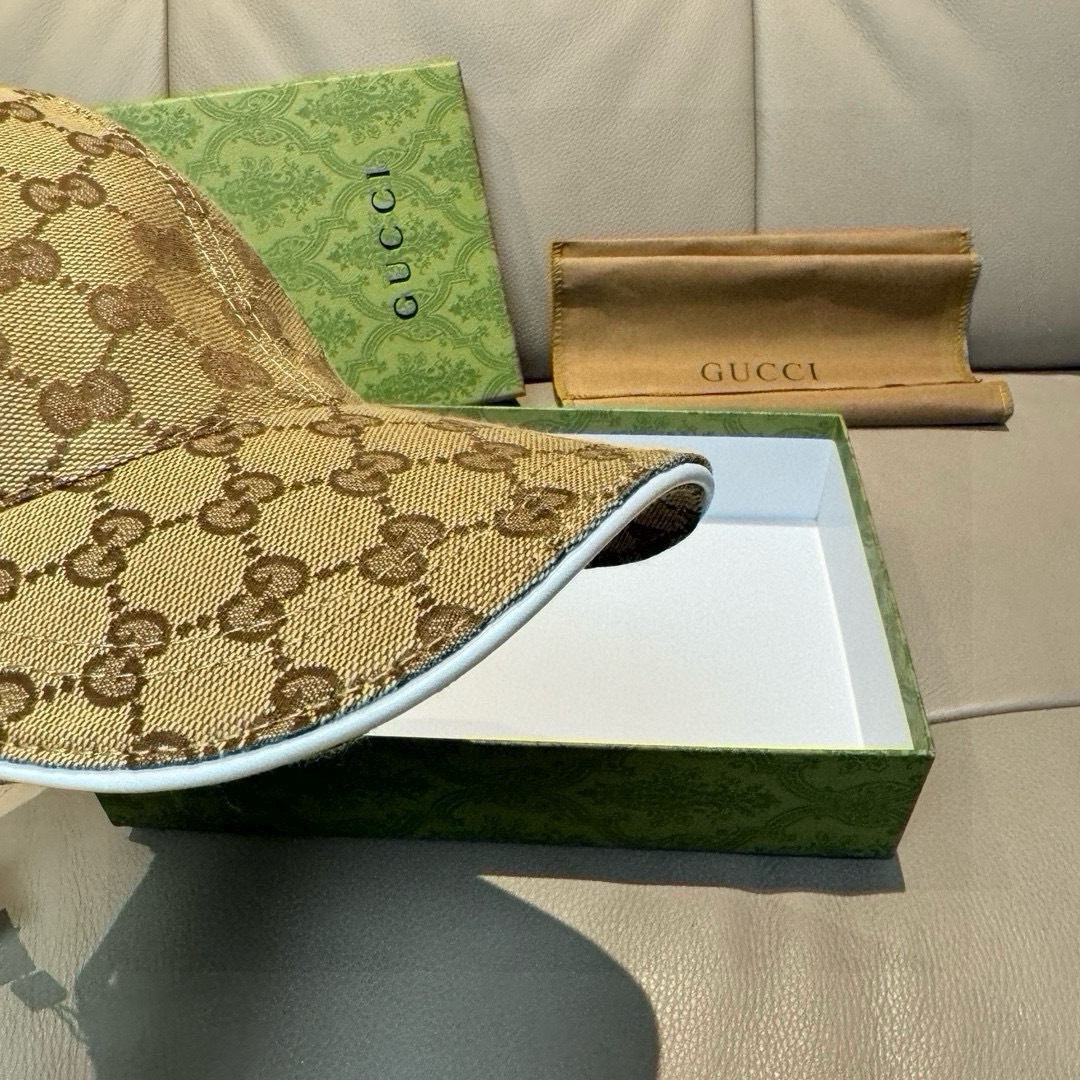 グッチ「Gucci」GGモノグラム ベースボールキャップ