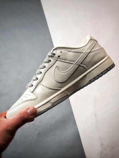 「コラボモデル」Louis Vuitton x Nike リフレクティブツインフック スニーカー