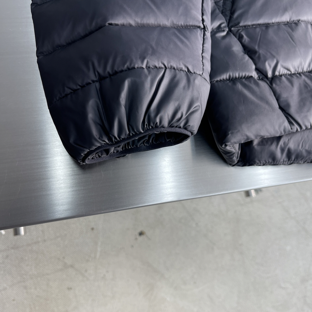 アークテリクス「ARC'TERYX」ホワイトグースダウン ジャケット