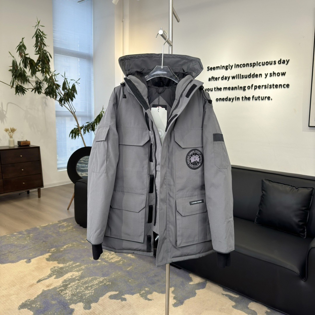 カナダグース「Canada Goose」パーカーダウンコート