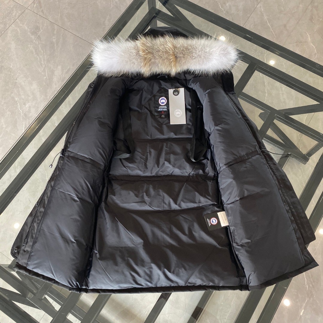 カナダグース「Canada Goose」パーカーダウンコート