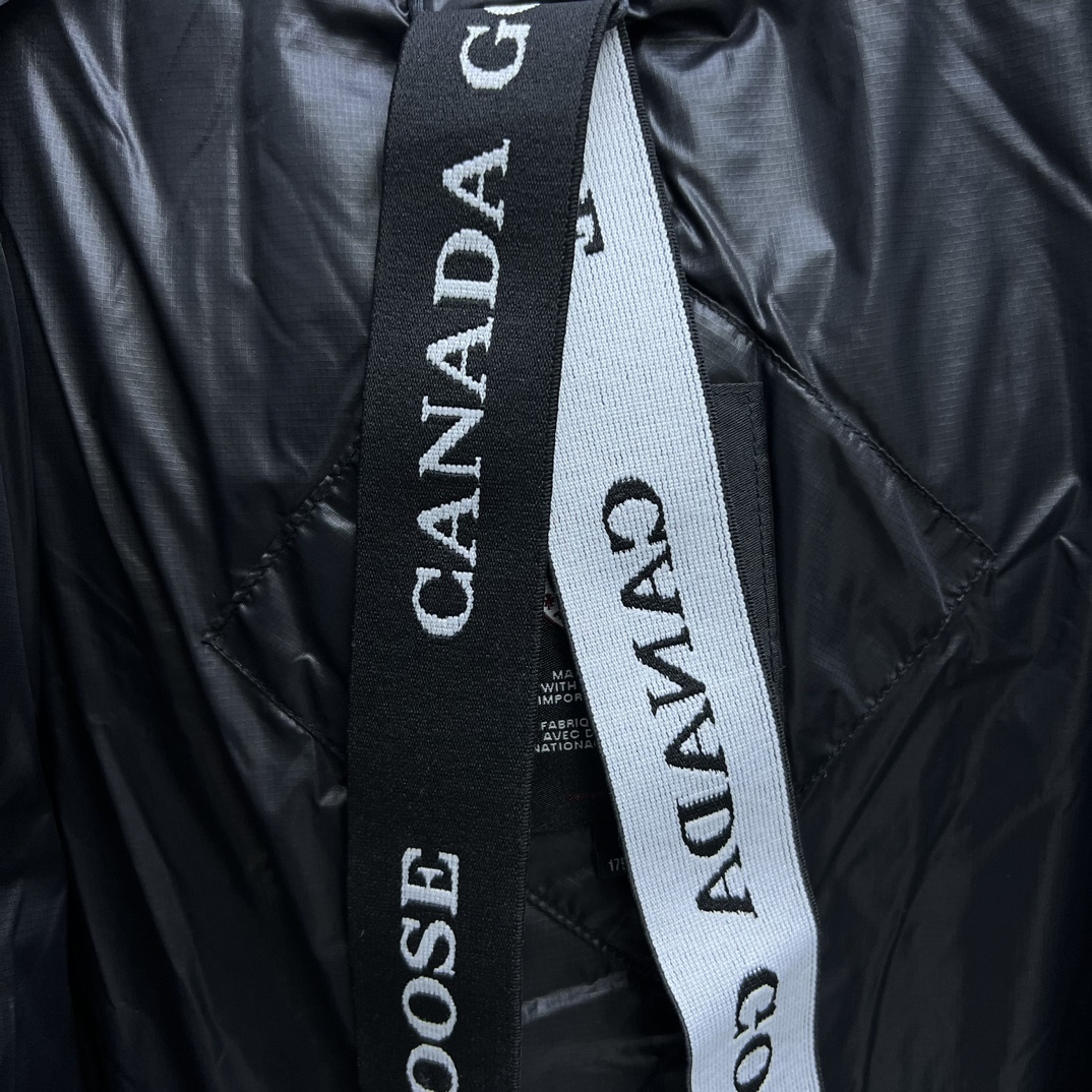 カナダグース「Canada Goose」Crofton パフダウンジャケット