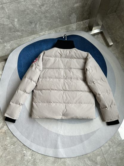 カナダグース「Canada Goose」ダウンジャケット