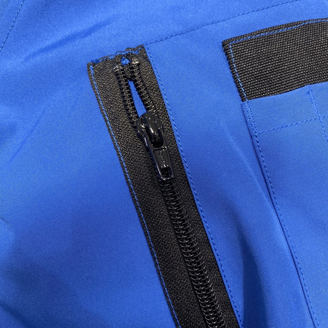 カナダグース「Canada Goose」メンズ クラシックショートダウンジャケット