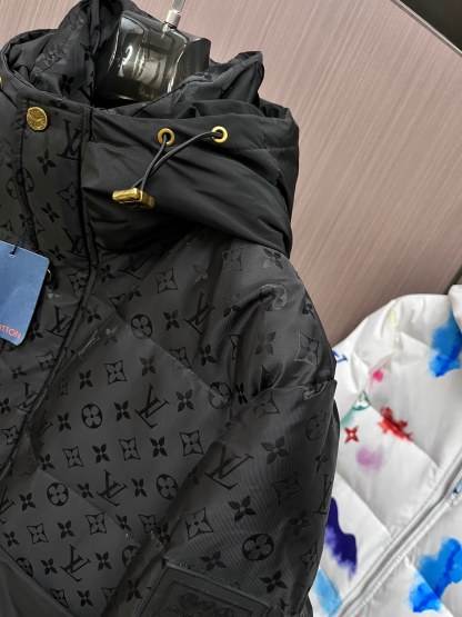 ルイ・ヴィトン「Louis Vuitton」‌ MONOGRAM PILLOW ダウンジャケット