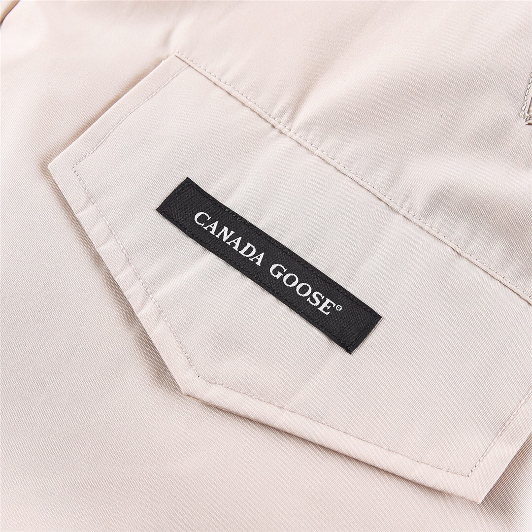 カナダグース「Canada Goose」ユニセックス プレミアムダウンコート