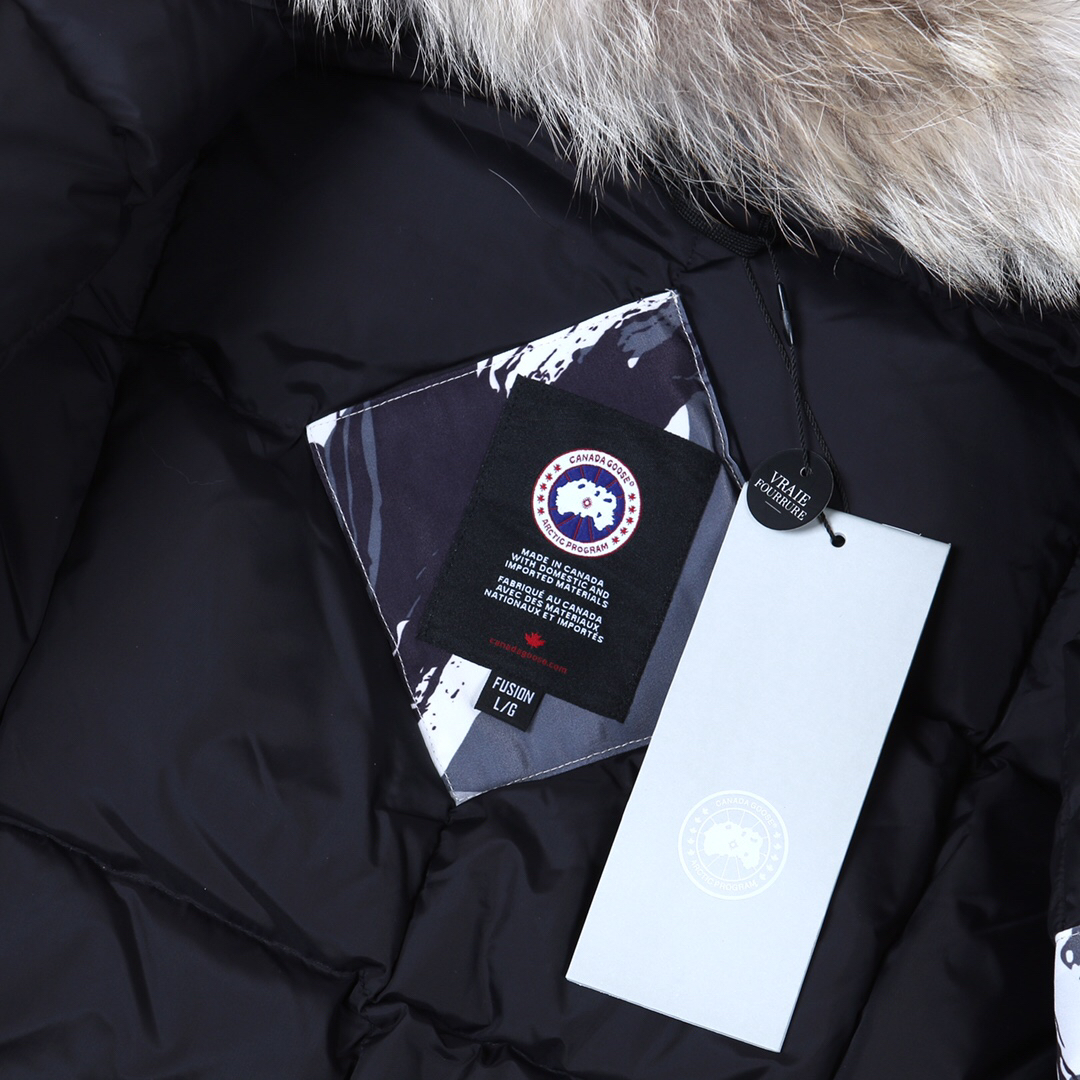 カナダグース「Canada Goose」ユニセックス プレミアムダウンコート