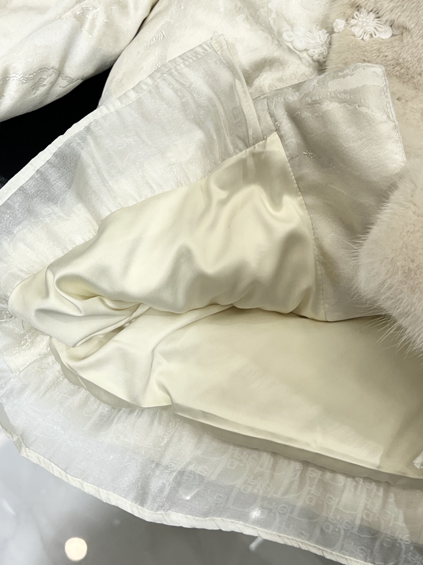 エルメス「Hermès」2025秋冬 ミンクファー ダウンコート