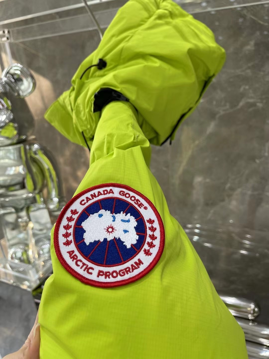 カナダグース「Canada Goose」ユニセックス リフレクティブダウンジャケット