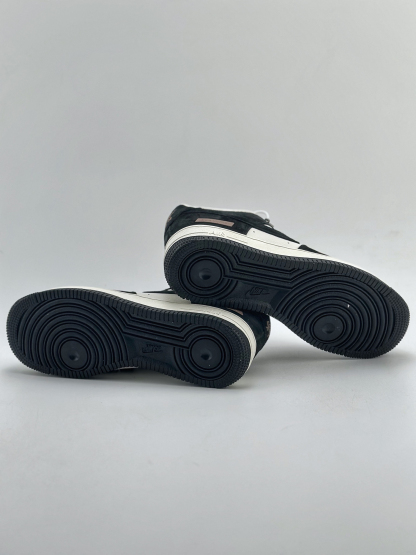 「コラボモデル」Louis Vuitton x Nike Air Force 1 Low スニーカー