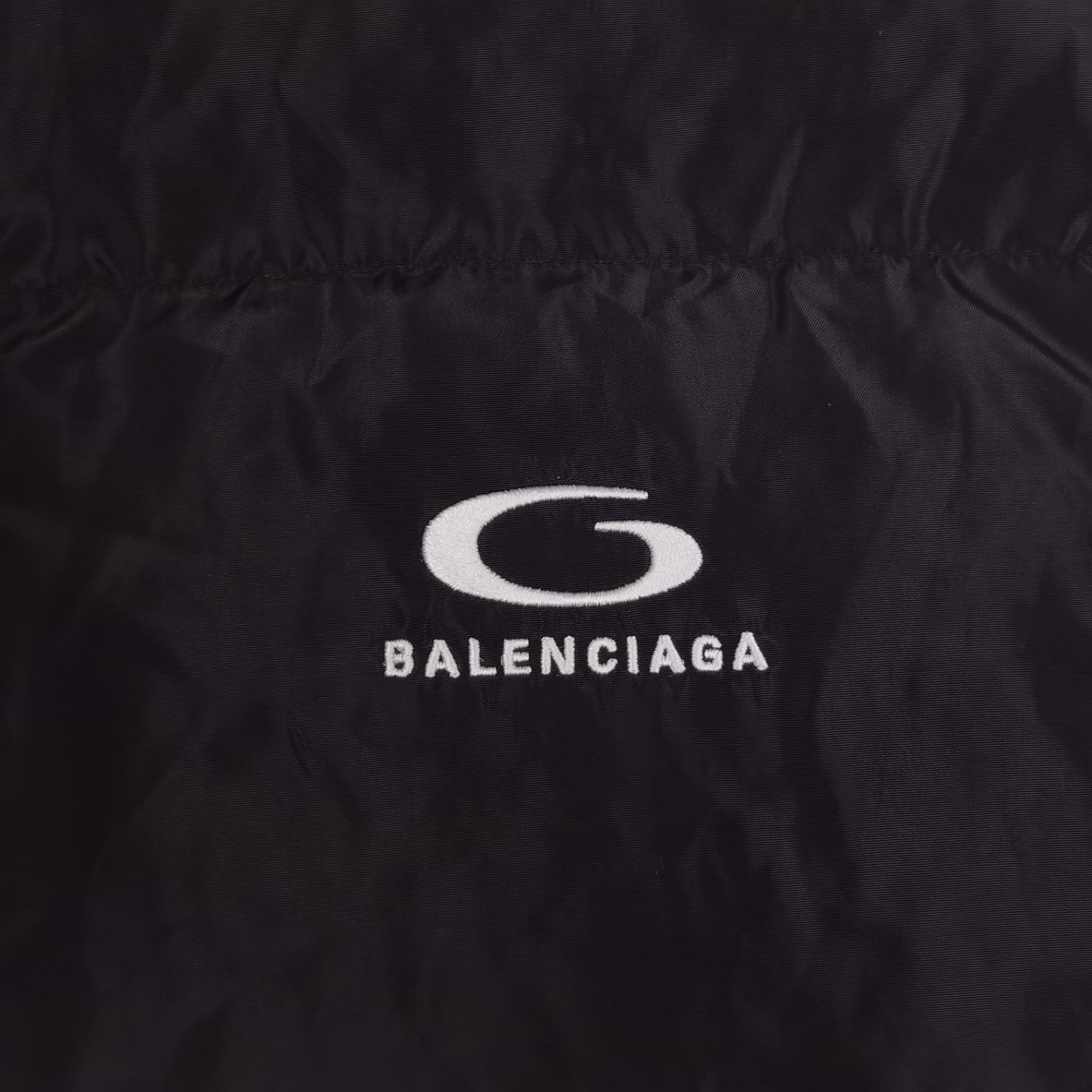 バレンシアガ「Balenciaga」秋冬新作刺繍大ピンダブルダウンジャケット