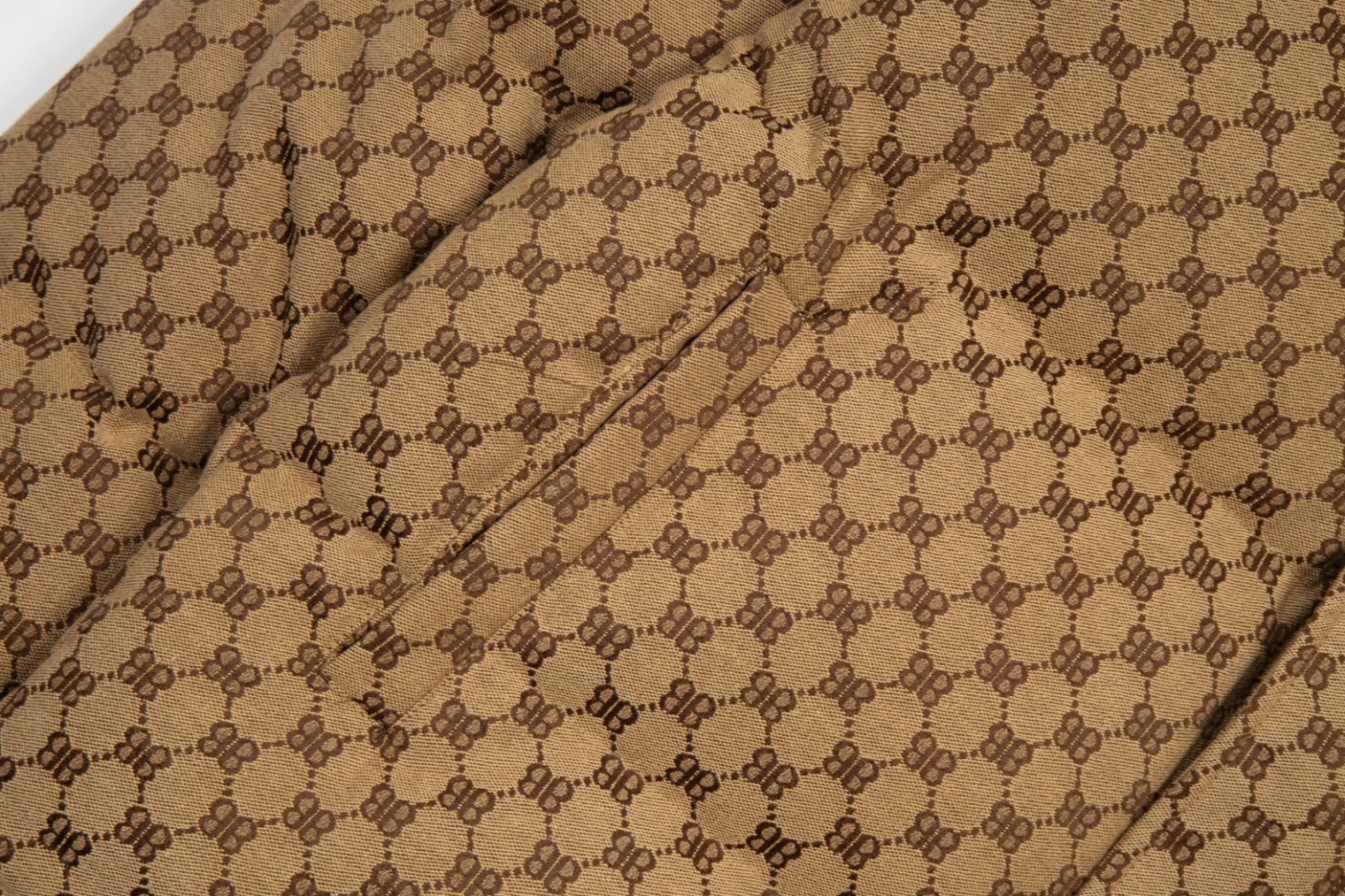 バレンシアガ「Balenciaga」‌ダブルB フルプリント ダウンジャケット