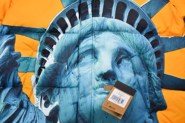 「コラボモデル」The North Face ×Week10 コラボ スタチュー・オブ・リバティ ダウンジャケット