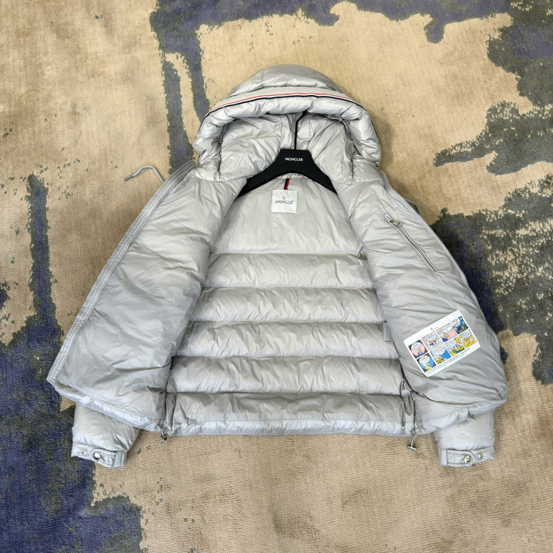 モンクレール「Moncler」フード付きカラーブロック ダウンジャケット