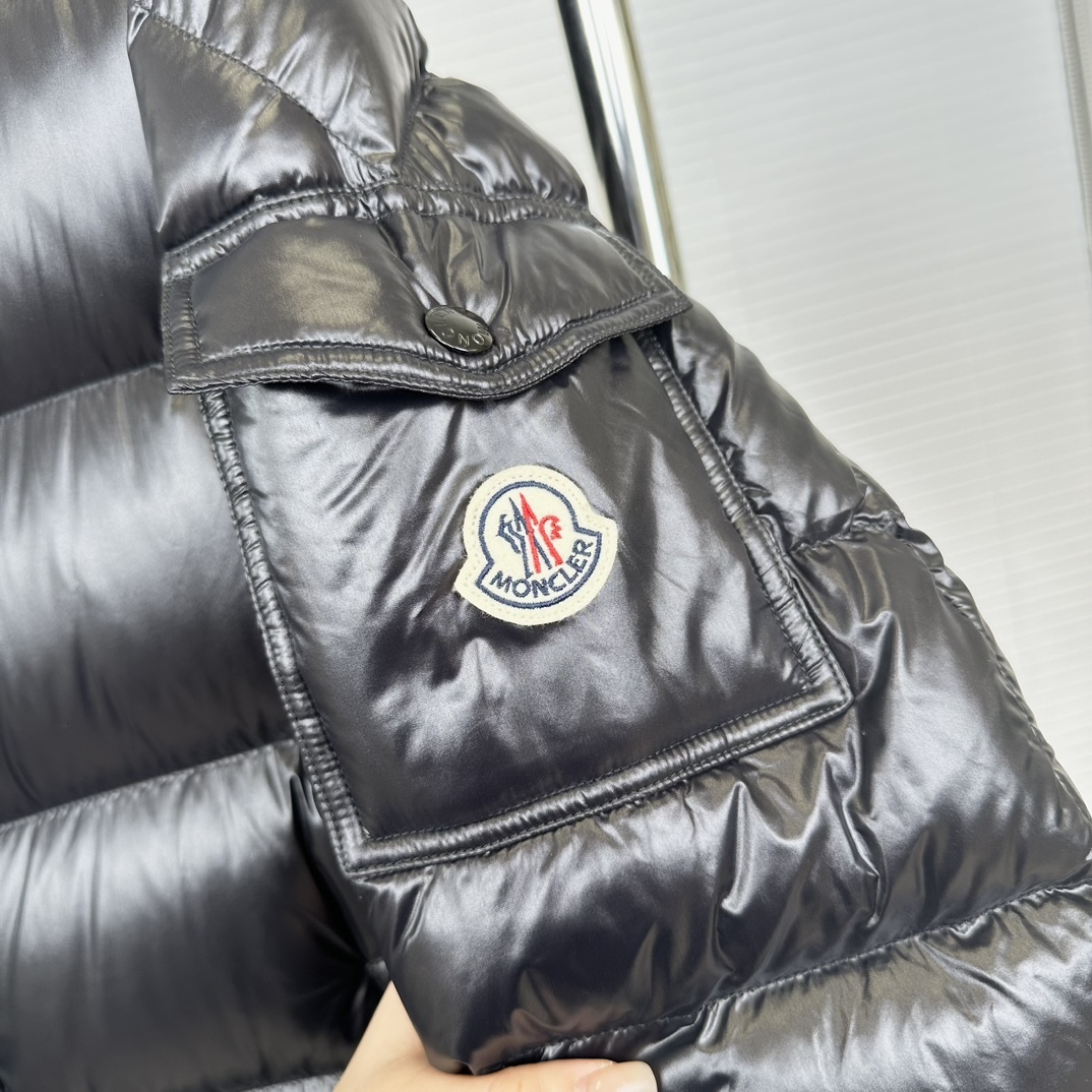 モンクレール「Moncler」マヤ ダウンジャケット メンズ＆レディース